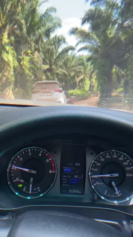 Hilux salah pergaulan #hilux4x4 #fortuner #toyota #fyppppppppppppppppppppppp #driver #CapCut 