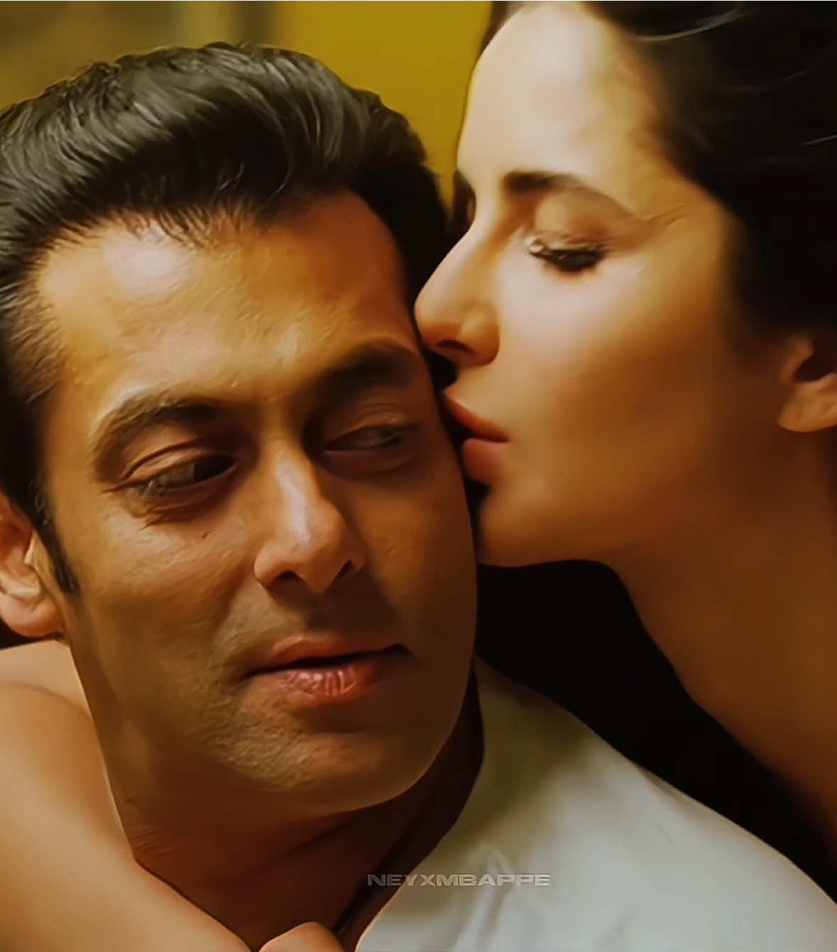 Salman after finding out about Katrina’s pregnancy😭 | sp: hrtsforscenes | #katrinakaif #salmankhan #ekthatiger #bollywood #foryou 