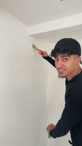 Anzeige* Ohjemine ich werde Maler. Checkt die Nachwuchsinitiative @deinezukunftistbunt #tagdeshandwerks #viral #eldeno #fyp #deinezukunftistbunt