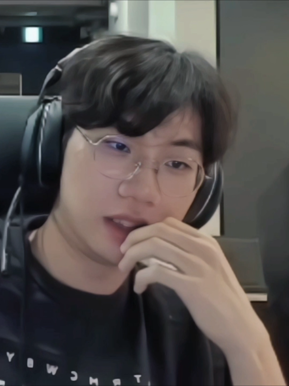 Lâu rôi không thả ngải sóc cha. chọn trắng hay đen giờ ta #choihyeonjoon #doran 