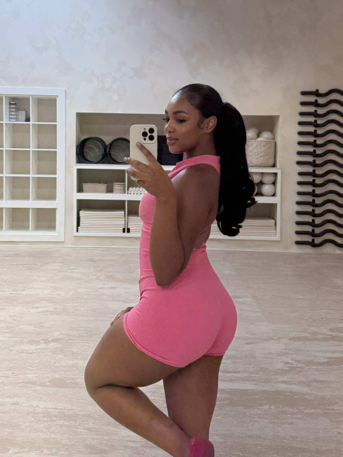 This was such a fun event for the girls  getting a good workout in and looking cute at the same Time 🤌🏾💕💕💕💕 #pilates #pilatesclass #brandevent #losangeles 