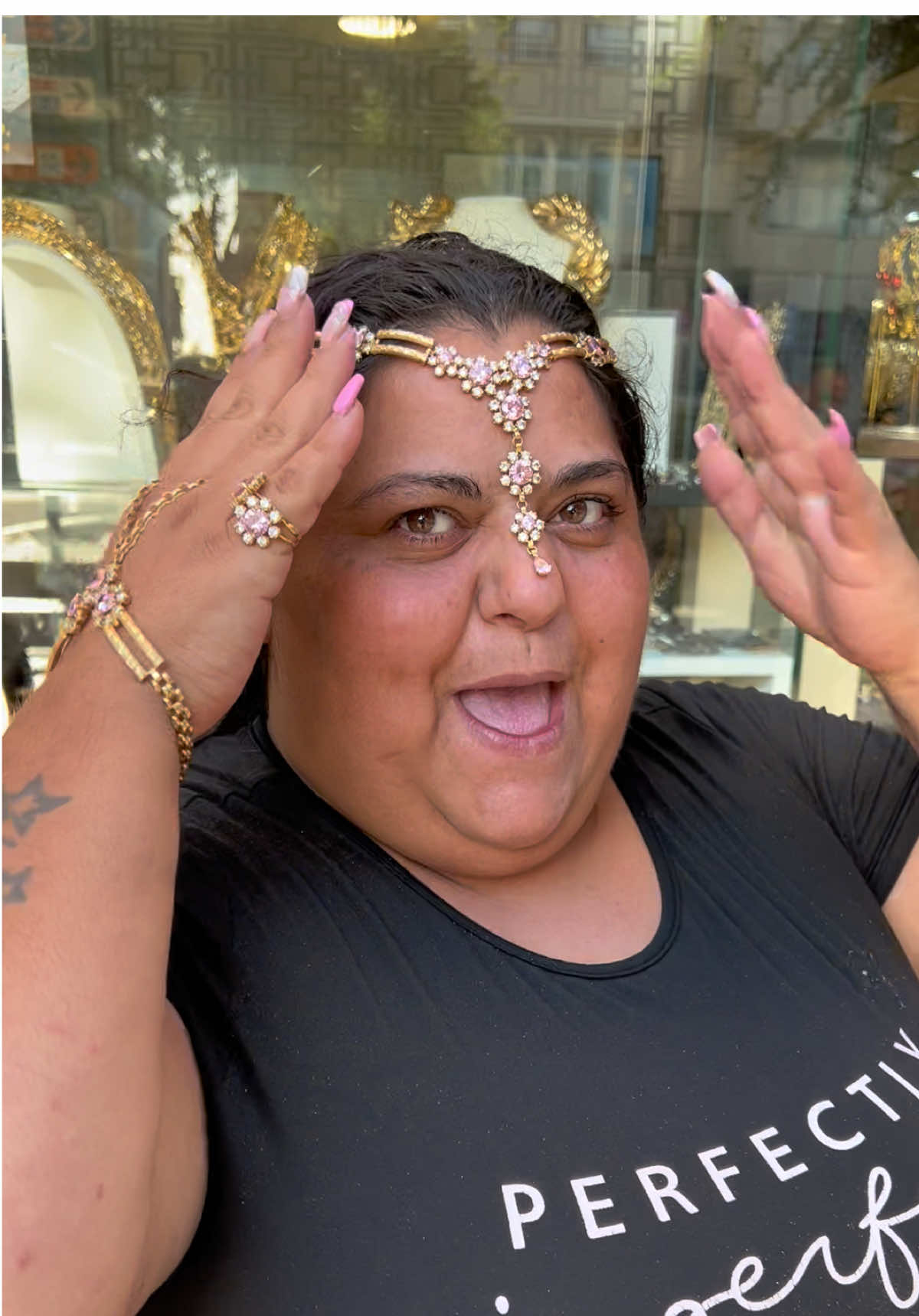 Me lo llevo!! Porque soy la pu.. ama🤩 #soylafalete #oro #joyas #liarla  @joyeria ferrezuelo 