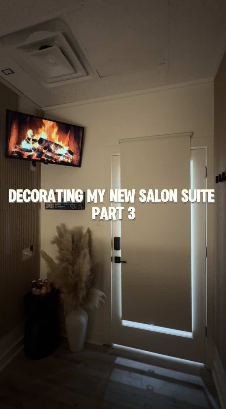 It’s finally done and I’m ready to get to work!🥳 I LOVE my new space🤎 Important Update‼️ Please check your confirmation email for the new location address. All appointments moving forward will be at the new suite‼️ If you go to the old location, your appointment will need to be rescheduled since the distance between the two is far. Please double-check before your appointment to avoid any mix-ups. Thank you🤎 #fyp #lrhairstylist #salonsuite 