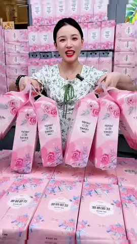 Thùng 10 bịch giấy treo đa năng Sipiao hoa hồng, khăn rút treo tường 4 lớp, mỗi nịch 1000 tờ dai mềm #Shopdainam2t #Giaysipiao #thung10bichgiaysispiao  #Giayruttreotuong #Tienichgiare 