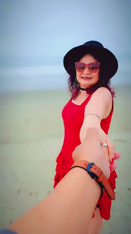 La perfidia de tu amor #curlyhair #vestidirojo #cumpleañosfeliz #venturabeach #amordeesposos 