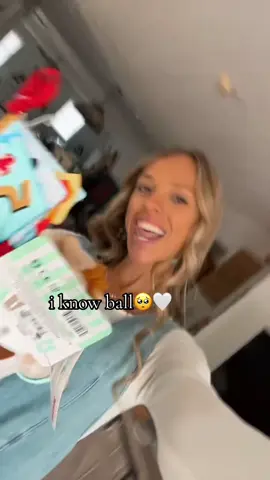 many versions of myself that i wish i could just hug🥺 i can see the hurt in her eyes..🫶 #greenscreenvideo 