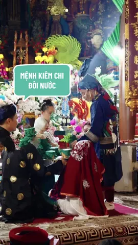 Trăm căn ra 1 quả  Trăm quả chọn 1 lính. Trăm lính chọn 1 đồng. AI CŨNG NÓI “ Cha mẹ ngoảnh mặt cho ngày nào tốt ngày ấy “ Nhưng không hiểu sao bây giờ con luôn muốn ĐỐI DIỆN với căn mệnh của mình BỐ Ạ ✅ #codonghuong #thayTran #ngaquatboi #haudong #hành_trình_tu_tập 