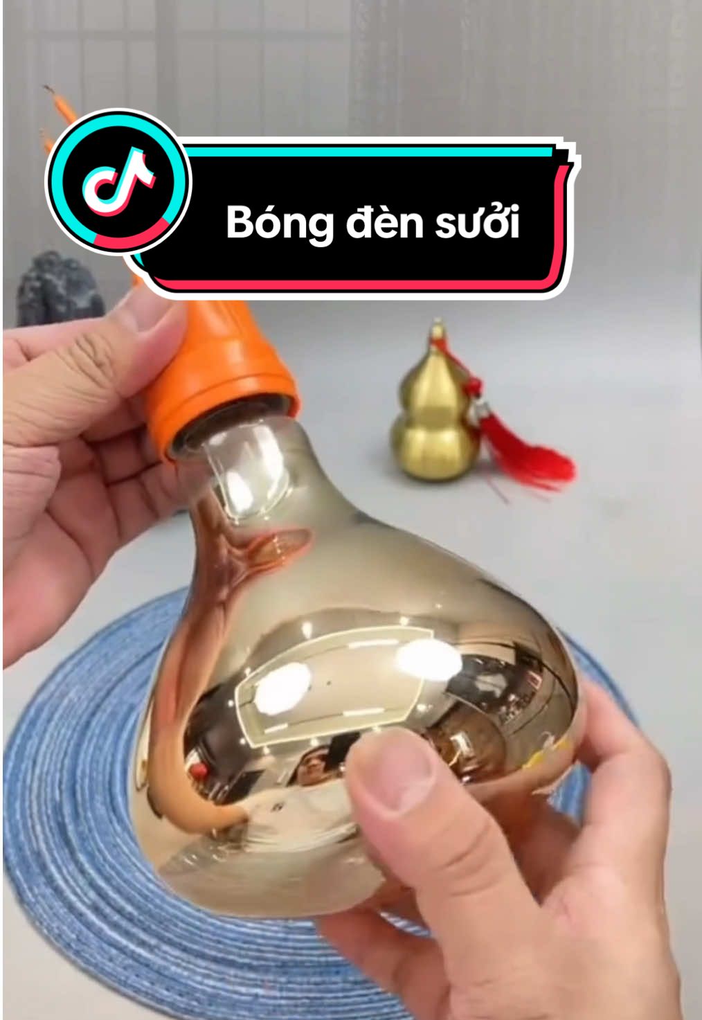 “Trời lạnh tắm không lo rét run với bóng đèn sưởi loại to 275W 🌟 Ấm nhanh – tiết kiệm điện – chịu nước vô tư. Giá chỉ hơn 30k thôi, quá hời cho một mùa đông ấm áp 🛒🔥” #Hashtag dễ tìm kiếm: #ĐènSưởiNhàTắm #ĐènSưởiGiaSúc #ĐènSưởiTiếtKiệmĐiện #BóngĐènSưởi 