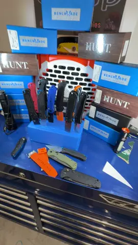 Get ya one while ya can during the flash sale!! Quality knife for an amazing price #knife #camping #Outdoors #survival #million 