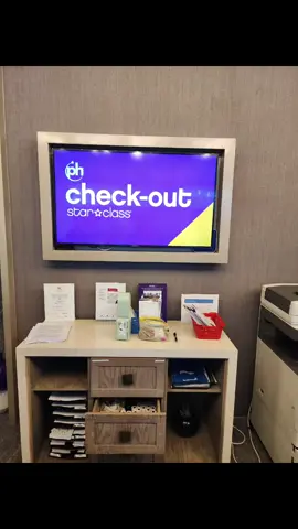 time to get this party started #Travelwiththehavards #HavardsTravel #planethollywoodcancun #AdultScene #StarClass