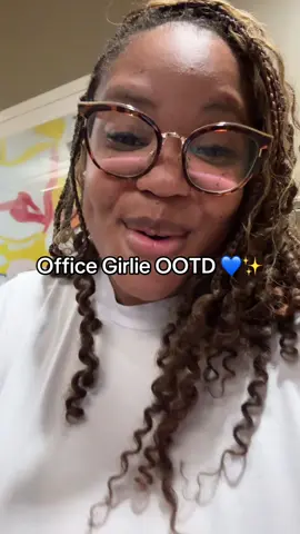 Good afternoon 💙. Sorry I’m late 🤗. #ThickkiHippie #Goddess #OOTD #OfficeGirl 