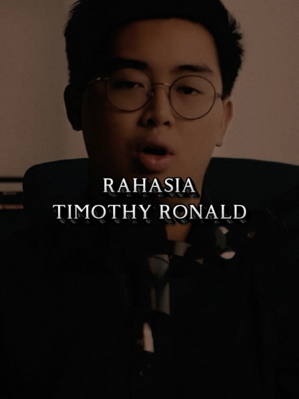 ✨ Gue gak tau siapa yang perlu denger ini… Tapi lo gak akan pernah bisa jadi leader kalau cara ngomong lo masih bikin orang ngantuk, cara nego lo masih kayak anak magang, dan cara mikir lo masih kayak pengikut, bukan pemimpin. Mau jadi orang yang disegani? Mulai dari 3 hal: 👉 Belajar negosiasi biar gak gampang dibodohin. 👉 Kuasai public speaking biar suara lo didengar. 👉 Latih leadership biar orang respect sama tindakan lo. Karena dunia ini gak butuh follower yang banyak alasan… Dunia butuh pemimpin yang bisa ambil keputusan.🔥 #motivasi #timothyronald #publicspeaking #leader #motivational 