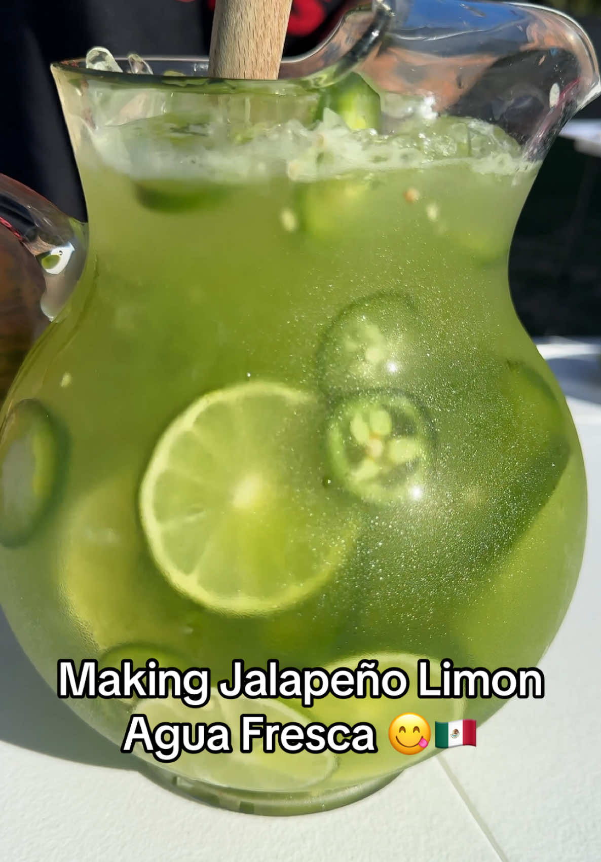 Would you try this???🥵 #chefsuie #jalapenolimonaguafresca #aguafresca #jalapeño #limon #mexicandrinks #mexican #mexico #spicy #suie #relatable #viral #trend #mexicanfood 