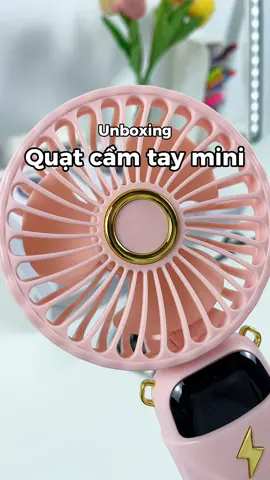 Ê chề quạt luôn ,nhưng mà quạt mát,không ồn cho ai cần nè #quatcamtay #quatcamtaymini #quattichdien #quatdeoco #quatmini 