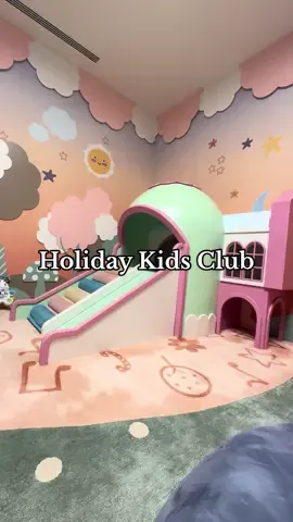 Do you leave your children in kids clubs or stay with them?👀 #fyp #dailyvlog #holidaytiktok #travellingwithkids #motherhood 