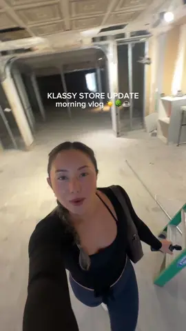 The first of many mornings on Park, Ave!! Things are starting to feel so real and I cannot wait for mornings at the @Klassy Network store! 🥹🫶🏼  #morningvlog #storeupdate #winterparkfl #orlandofl #businessowner