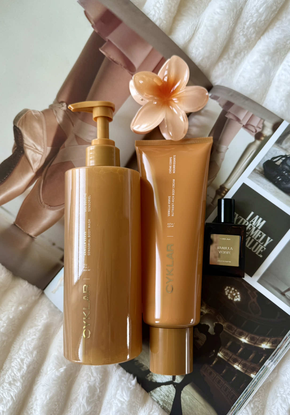 okay but this vanilla set is giving full cozy-girl fall 🍁 smells so warm + luxurious — perfect for shower routines + layering your scent 🤎✨ @CYKLAR  #vanillaverve #fallvibes #showerroutine #vanillagirl #cyklar 