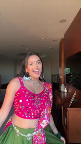 Toh pachi?? 💃🏽#navratri #garba #dance #desitiktok #desi 