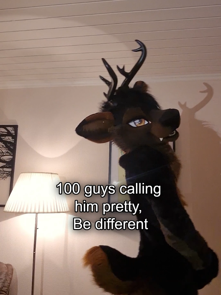 #furry #fursuiter #deer 