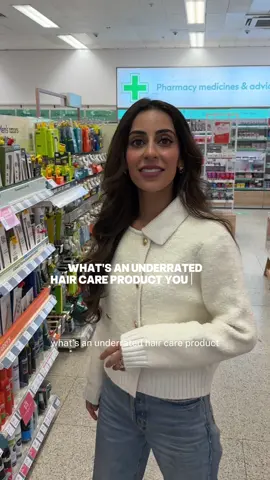 EVERYONE needs this affordable hair product in their cabinet 🤭 @Toppik  #dermatologist #hairtok #hairthinning #hairroutine #hairhack 