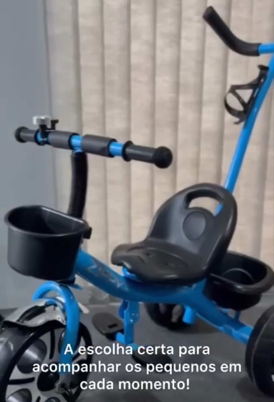 Diversão e praticidade em um só brinquedo! 🚲✨   O Triciclo Zippy Toys 2 em 1 acompanha o crescimento dos pequenos com cestos, buzina e haste para os passeios com segurança e estilo!   ⠀   📍 Link na bio e nos comentários   💬 Curta, siga, comente e compartilhe com quem ama presentear com criatividade!   ⠀   #triciclinho #bicicletainfantil #zippytoys #presentekids #passeiocomestilo     