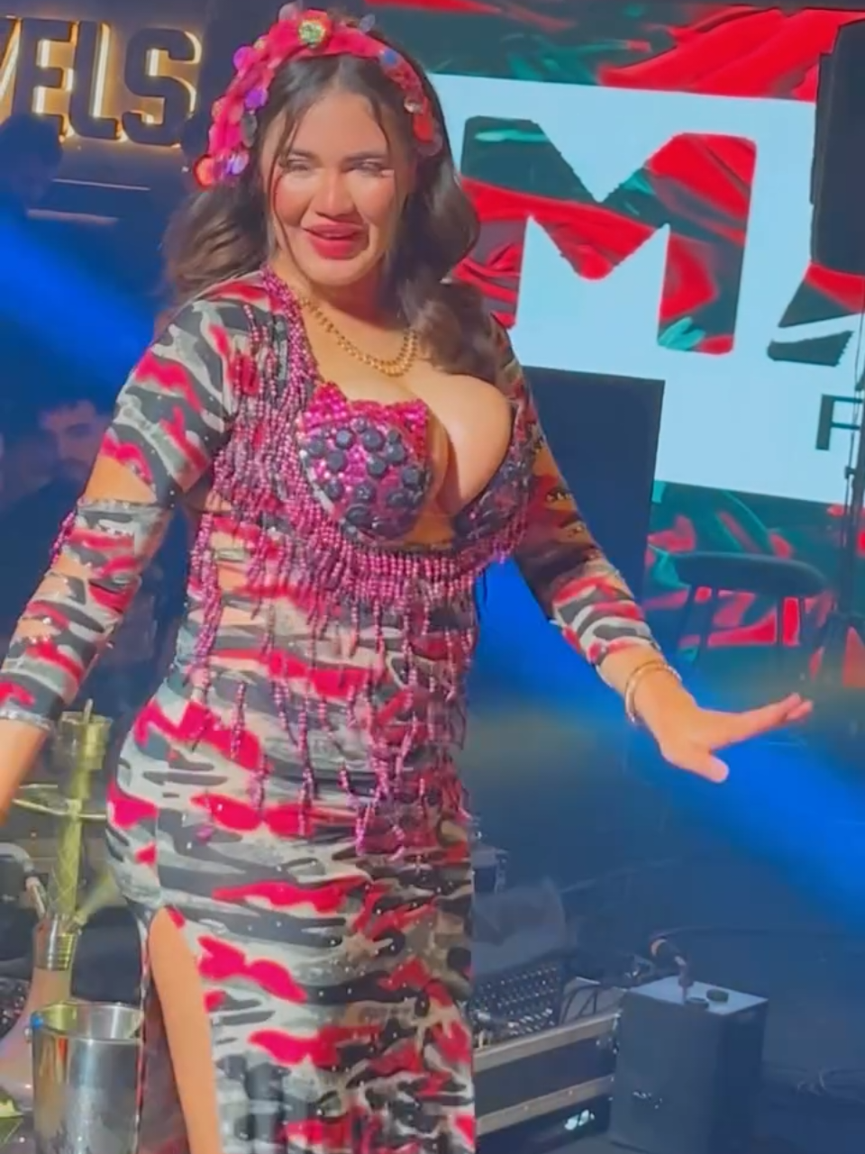 #بديعة #رقص #من_الاخر #ترند #مشاهير_تيك_توك @بديعه @بـٌـٌٌـٌٌٌـٌٌـٌڊيعٌــِِـه77👑 @shots @shots night live @Shots club 