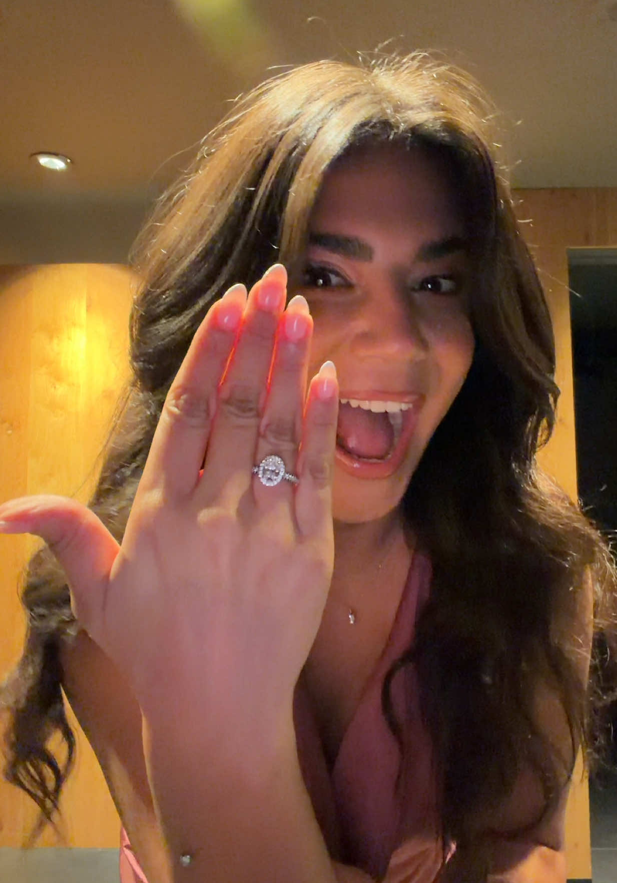 I wanted to share the news with you  girls asap 😭💕💍