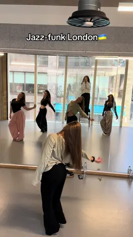 Choreo @sonya #лондонтанці #танцілондон #танцівлондоні 