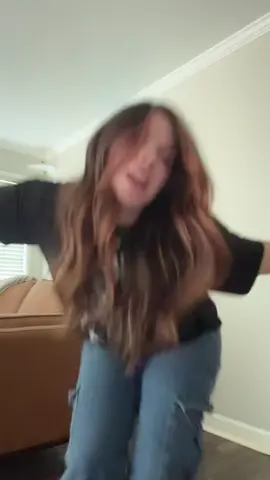 the way I’ve been jamming to this song @Aidan Bissett #aidanbissett#soemthingintheway#concertoutfits 