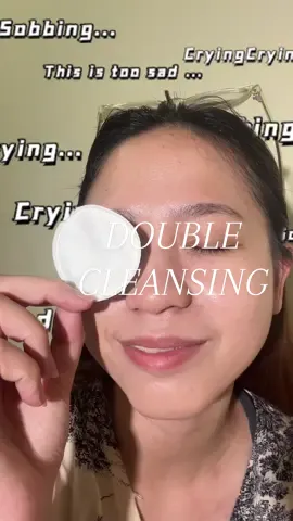 Biar kulit wajah ga gampang komedoan ataupun jerawatan, coba deh double cleansing. Biar wajah jadi bersih maksimal #SwipePakaiWardah #WardahWipesTheDay #BersihTanpaPerih #WardahMicellarViral #WardahMicellarWater 