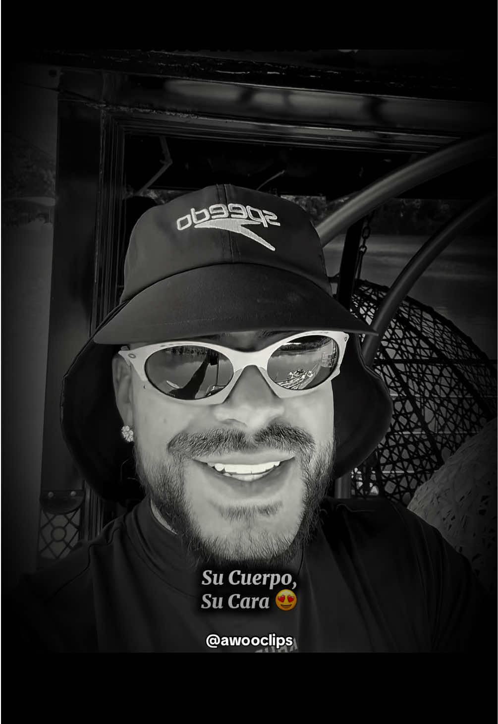 AWOO!! Para mis pelinegras👸🏻 ¿Cuántas hay por aquí? 😍 #ryancastro #rolasparadedicar #pelinegras #awo #tioryan 