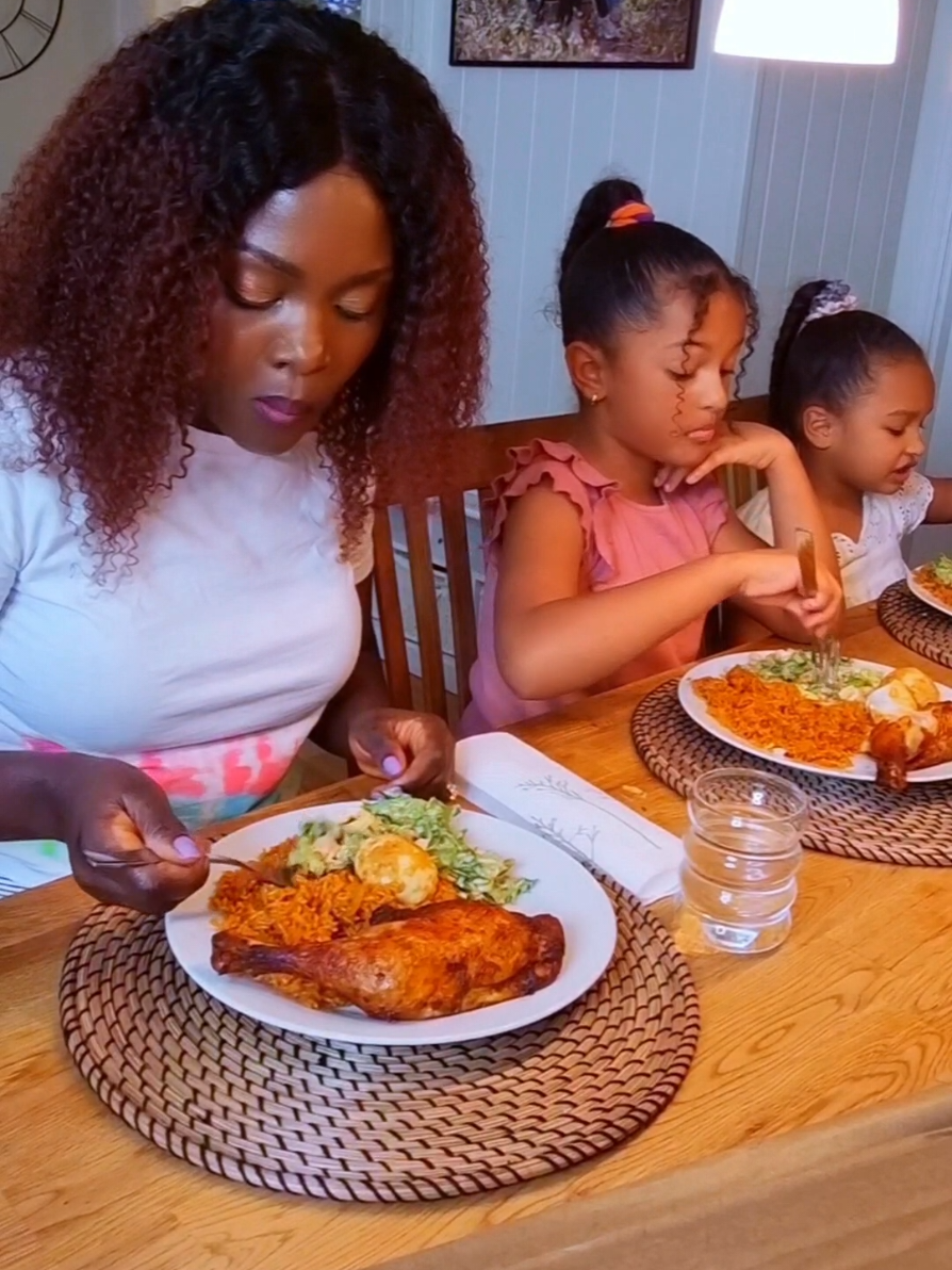 Delicious jollof rice for dinner #jollofrice #foodtiktok #familylove #deliciousdinner #momlife 
