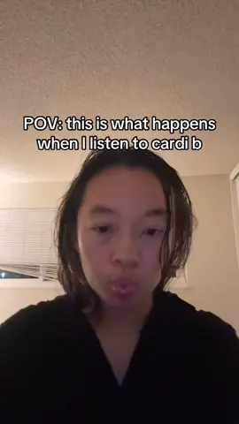 This is what happens when I listen to Cardi b #trophies #cardib #amithedrama #trending #viral  