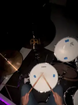 don’t jump. #tokiohotel #drumcover #musictok #fyp 
