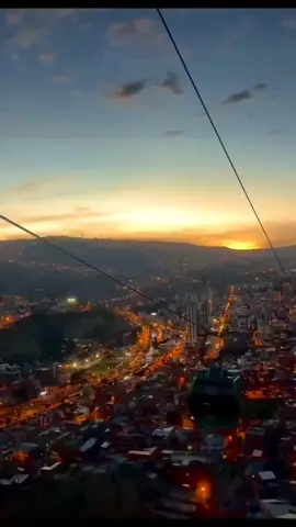 oh linda La Paz ❤️💚 #bolivia🇧🇴tiktok #lapazbolivia🇧🇴 #paisajeshermosos #paceños #ciudadmaravillalapaz🇧🇴 