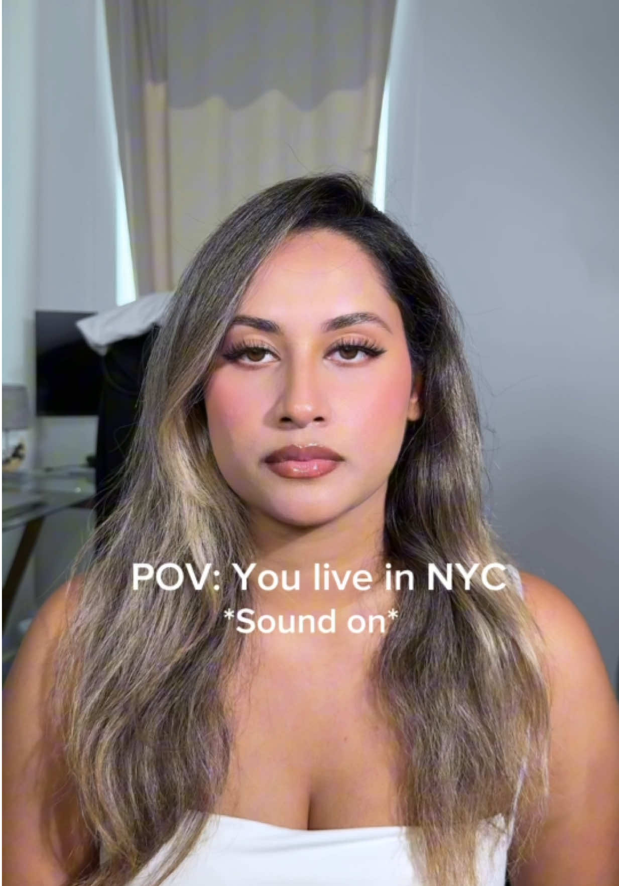 It DOES NOT STOP! It’s like they don’t move their hand from the honk 😭 I live on the 5th floor! And you can still hear how loud it is 😭 #fyp #nyc #trend #funny 