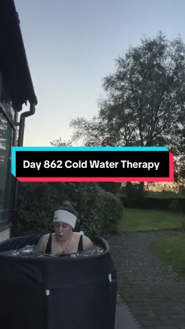Evening cwt sessionssss 🙌🏼  #yasminmorgan #coldwatertherapy #naturalpainrelief #forupage #naturetherapy 