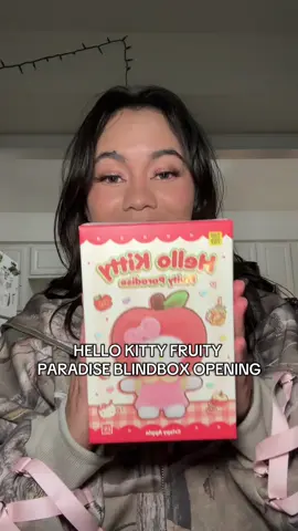 The box is so cute I wanna keep it for no reason lol should I try again for the Apple? @TOPTOY US SHOP  #blindboxopening #sanrio #hellokitty #toptoy 