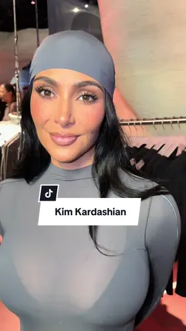 Don’t play with her Kim K #kimkardashian #skims #OOTD #thepeoplegallery 
