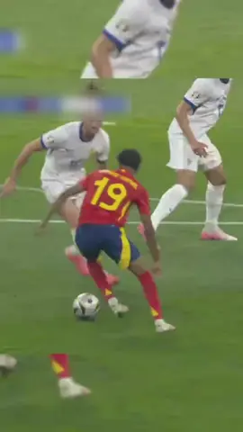 Aqui estão os cinco gols mais espetaculares do mundo em 2025 #Gols2025 #DeclanRice #LamineYamal #OmarMarmoush #FutebolMundial 