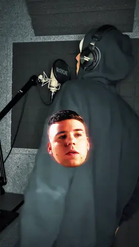 si quieres sonar como @Quevedo háblanos por insta ❤️ ven a grabar con nosotros 🫶🏼 #artistasemergentes #madrid #quevedo #yoytu #flstudio 