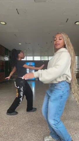 @D40 2.0™️. @👸🏽 #trending #blowthisupforme #dance #fypシ゚viral #foryou 