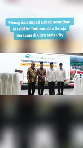 Menag dan Bupati Lebak Resmikan Masjid Ar-Rahman dan Gereja Bersama di Citra Maja City LEBAK – Menteri Agama Republik Indonesia, H. Nasaruddin Umar bersama Bupati Lebak, Mochamad Hasbi Assyidiki Jayabaya meresmikan dua rumah ibadah sekaligus, yakni Masjid Ar-Rahman dan Gereja Bersama di kawasan Citra Maja City, Kabupaten Lebak, Banten, Kamis (25/9/2025). Peresmian ini merupakan bagian dari pengembangan Kota Baru Terpadu Citra Maja City oleh Ciputra Group, yang termasuk dalam program pembangunan Kota Baru Publik Maja sesuai Perpres No. 2 Tahun 2015 tentang Program Prioritas Pembangunan dan Penataan Kota Baru Publik. Dalam sambutannya, Menag Nasaruddin Umar mengapresiasi keberadaan dua rumah ibadah yang berdiri berdampingan sebagai wujud nyata kerukunan umat beragama. “Ini merupakan pemandangan yang sangat indah dan menyejukkan, di mana dua rumah ibadah berdiri berdekatan. Hal ini menjadi contoh nyata bagaimana keberagaman dapat hidup berdampingan secara harmonis,” ujarnya. Menag juga berharap keberadaan masjid dan gereja ini dapat menjadi simbol persaudaraan dan persatuan bangsa. “Kita berharap masyarakat di sini dapat menjalin kerukunan dan kedamaian, serta menjadi contoh bukan hanya bagi Indonesia, tetapi juga dunia,” pungkasnya. Bupati Lebak Mochamad Hasbi Assyidiki Jayabaya menambahkan bahwa keberadaan rumah ibadah ini mencerminkan semangat toleransi dan persaudaraan di Kabupaten Lebak. “Ini adalah simbol kebersamaan, bahwa Lebak mampu menjadi rumah yang aman dan nyaman bagi semua umat beragama. Saya mengajak masyarakat untuk menjaga dan merawat fasilitas ini dengan penuh tanggung jawab, sehingga dapat menjadi pusat persatuan dan kedamaian,” ungkap Bupati. Managing Director Ciputra Group, Budiarsa Sastrawinata menjelaskan bahwa Citra Maja City saat ini sudah dihuni lebih dari 16.000 jiwa, dengan fasilitas hunian, komersial, dan sarana pendukung yang lengkap. “Masjid Ar-Rahman dibangun di atas lahan seluas 10.000 meter persegi dengan luas bangunan tahap pertama 1.560 meter persegi. Sementara Gereja Bersama merupakan gereja pertama di Citra Maja City, berdiri di atas lahan 5.000 meter persegi dengan luas bangunan 1.628 meter persegi,” jelasnya. Budiarsa berharap, keberadaan rumah ibadah ini dapat memenuhi kebutuhan spiritual masyarakat sekaligus memperkuat ikatan sosial di lingkungan Citra Maja City. “Kami berharap seluruh warga dapat memanfaatkan rumah ibadah ini dengan sebaik-baiknya. Mari kita jaga kebersihan, ketertiban, dan kenyamanannya bersama-sama. Semoga fasilitas ini membawa keberkahan, kebaikan, dan menjadi bagian penting dalam membangun komunitas yang damai serta sejahtera,” tutupnya. (D'Nur) #menag #bupatilebak #info #news #citramajacity 