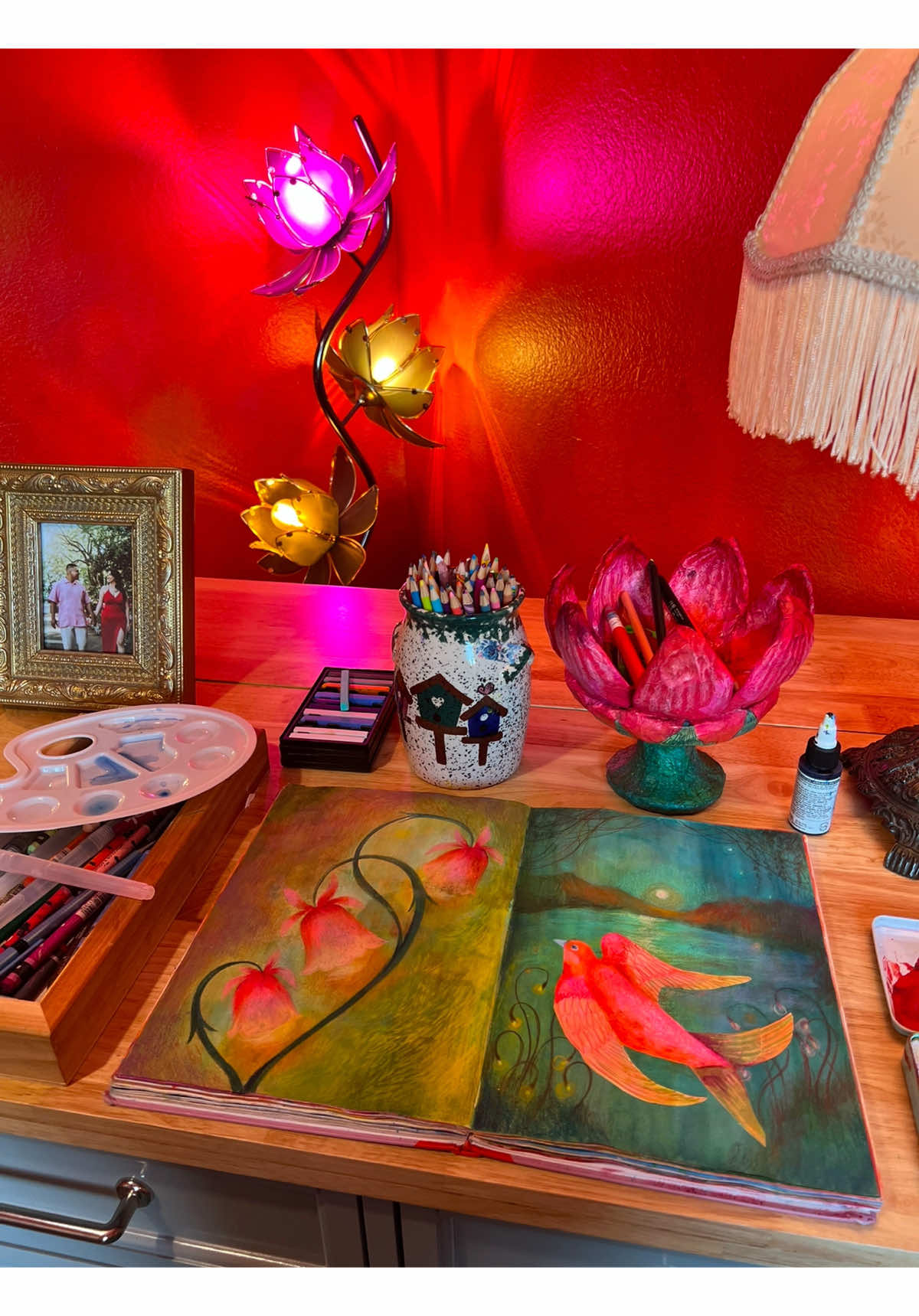 New art studio, new energy ✨🌿 I created this space with so much love and intention. I painted the walls in hues of orange and I’m obsessed!  Over time, I’ve been collecting unique thrifted pieces and antiques, each one sooo special in its own way. It all came together into this  incredible space that feels so comforting 🫶🏻❤️‍🔥🔮🎨 #creatorsearchinsights 