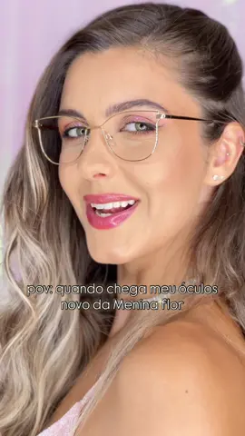 💖 SETEMBRO É MÊS DO CLIENTE e aqui na Menina Flor✨ TEM PRESENTE, SIM!! Confira nos stories!  ÓCULOS DO VÍDEO: 🔎 DEUSIANE 2 EM 1 COD 6527 - DOURADO CLIP ON PRETO Valor do óculos: R$ 139,90  Faça seu orçamento em nosso site para saber quanto ficaria já com seu grau e Anti blue, nos stories tem vídeo do passo a passo de como fazer o orçamento! O valor varia de acordo com o tipo de tratamento que vc escolher nas suas lentes.  Compras pelo site: www.oculosmeninaflor.com.br #oculosdegrau #otica #oculos #oculosfeminino 