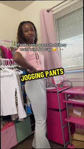 #joggingpants #skinnygirls 
