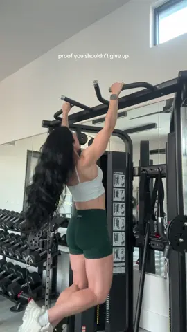 and it’s only up from here 🙂‍↕️ #pullups #gymgirl #workoutmotivation #calisthenicsmotivation #gymmotivation 