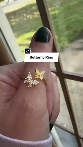 It’s absolutely beautiful ✨🦋  Add it to your current stack or wear it on its own! #adjustablering #ring #rings  #ringstack #butterflyring 