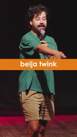 Peit*s e bigodes 🥸 #fernandopedrosa #humor #comedia #humorlgbt #standupbrasil 