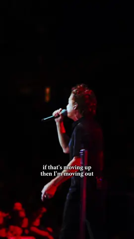 Brought a bit of the Piano Man to Virginia 🎹 @Billy Joel  🎥 @definitelynotthesadpunk_ 